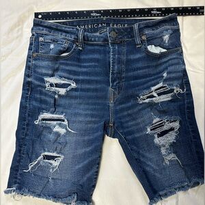 American Eagle Men’s Distressed Blue Jean Shorts Size 33